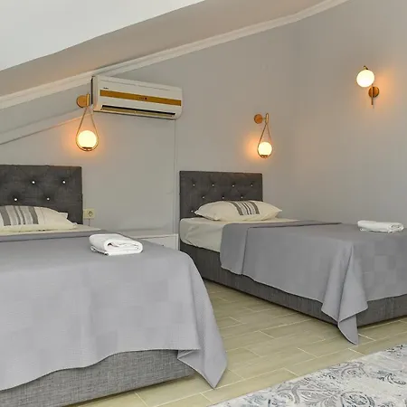 Alp's Triplex Lagoon Havuz Olanagi Sunan וילה *