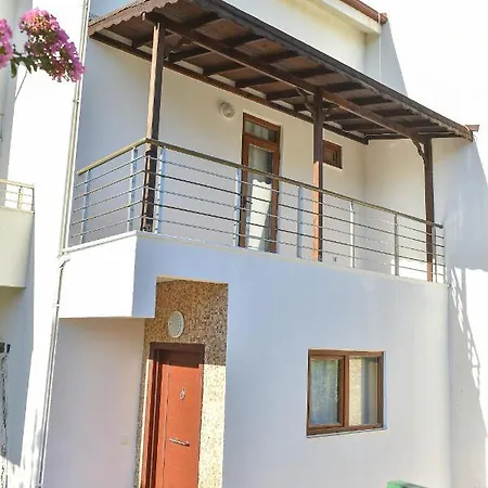 Alp's Triplex Lagoon Havuz Olanagi Sunan וילה