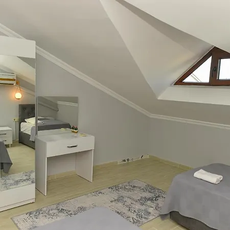 Villa Alp's Triplex Lagoon Havuz Olanagi Sunan Belek