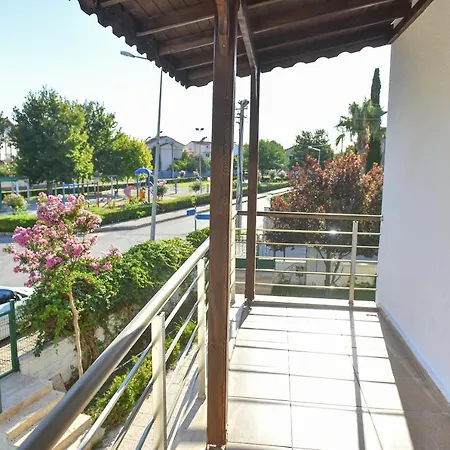 Alp's Triplex Lagoon Havuz Olanagi Sunan *
