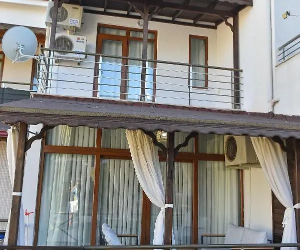 Villa Alp's Triplex Lagoon Havuz Olanagi Sunan