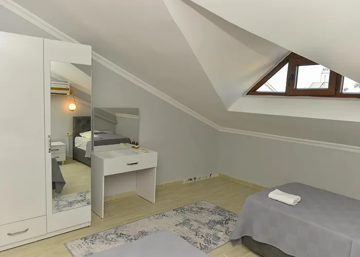 Villa Alp's Triplex Lagoon Havuz Olanagi Sunan Belek